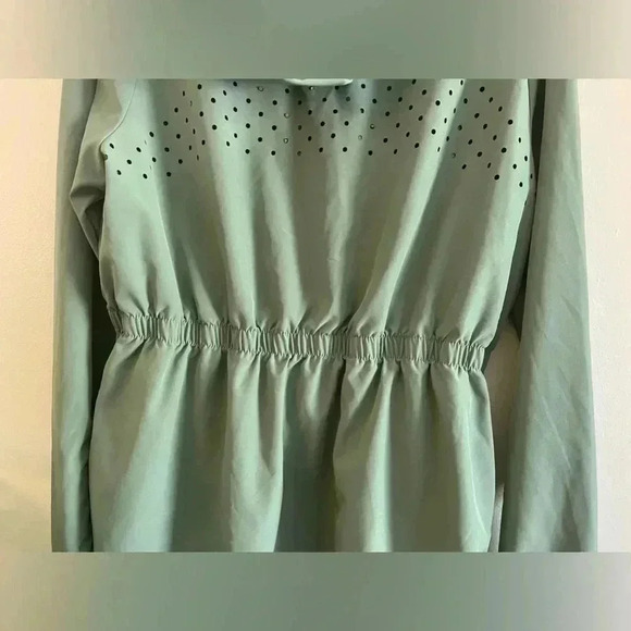 Cali Brand Green Athletic Jacket. Very Thin and Flattering. - Picture 6 of 8